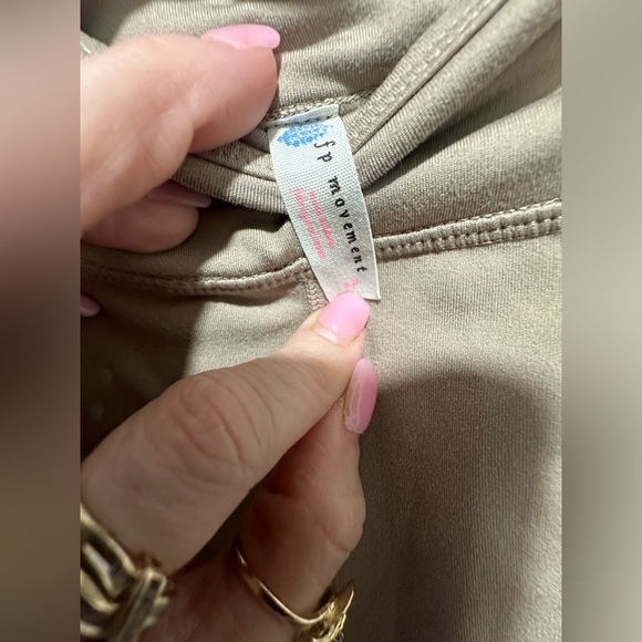 Free People Activewear Biker Shorts Size Small EUC - Picture 3 of 5